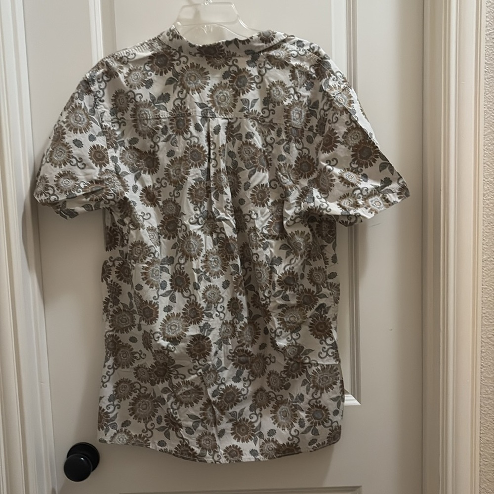 O'Neill Modern Fit Men's Brown and Cream Floral Button Down Shirt size XL - Picture 3 of 3